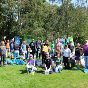 After-CSD-Cleanup 2024 von ALLES IM FLUSS, einer Initiative von wirBERLIN im Tiergarten