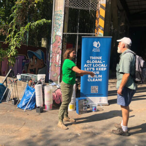 Cleanup von ALLES IM FLUSS, einer Initiative von wirBERLIN, auf dem Teufelsberg, 2024